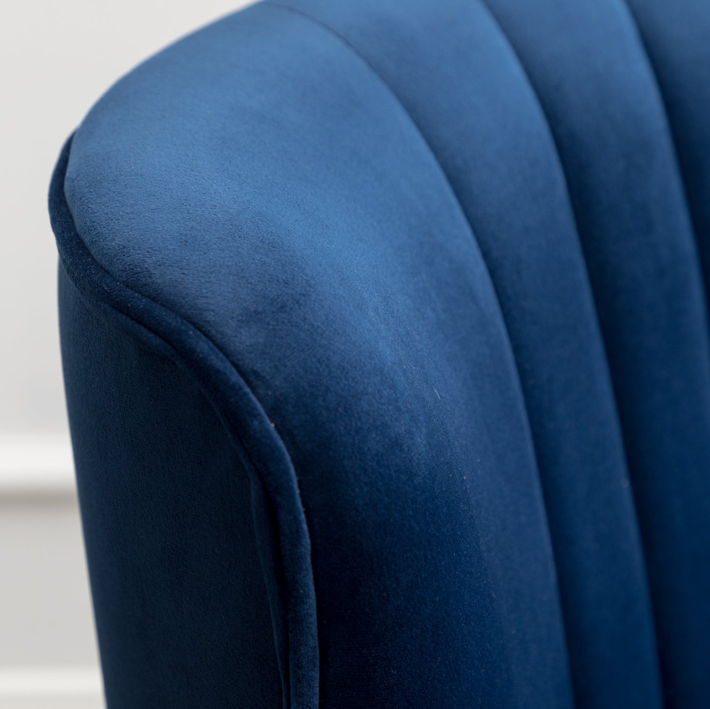 Roundhill Furniture Elon Contemporary Velvet Upholstered Accent Chair, Blue