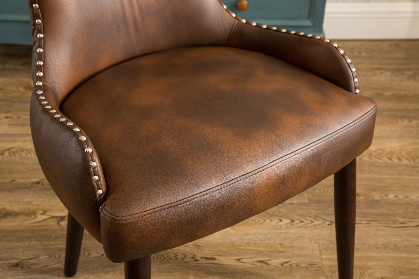 Roundhill Furniture Viking Tufted Button Back barrel chair with Nailhead, Brown