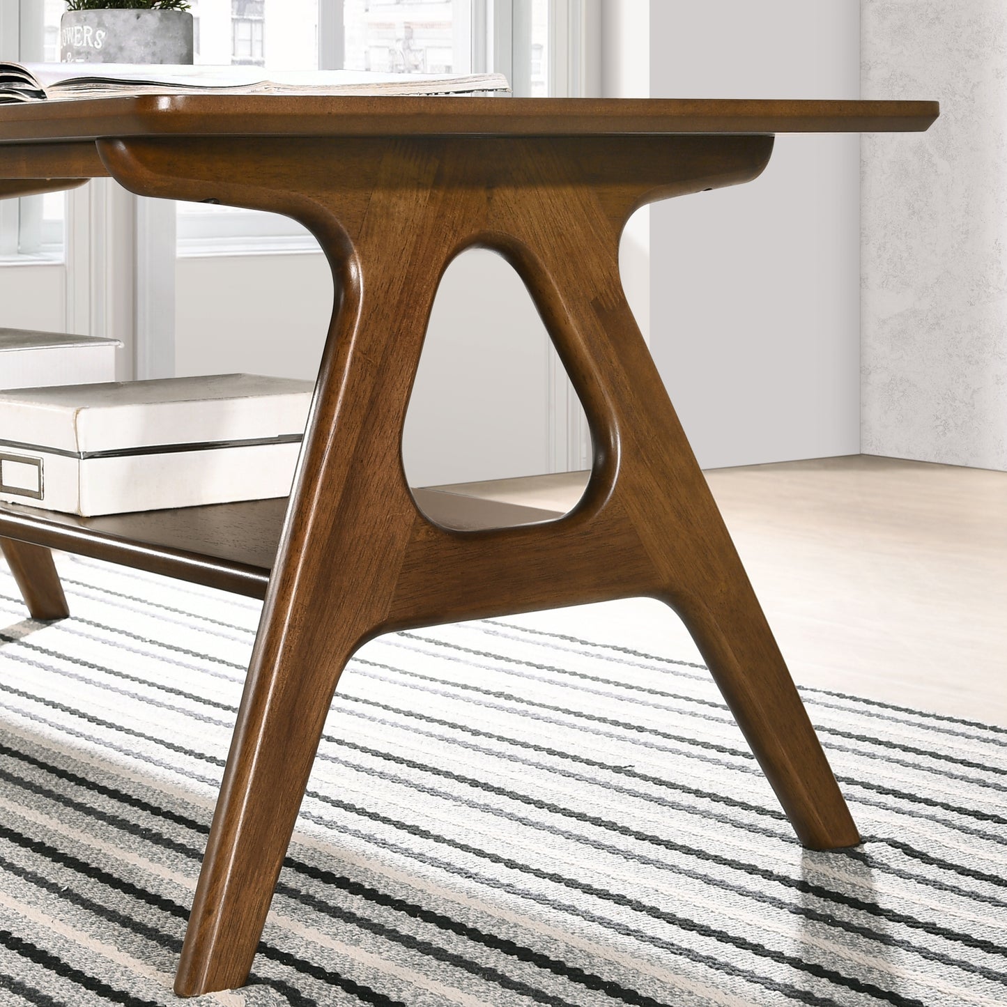 Roundhill Furniture Arona Mid-Century Modern Wood Shelf End Table