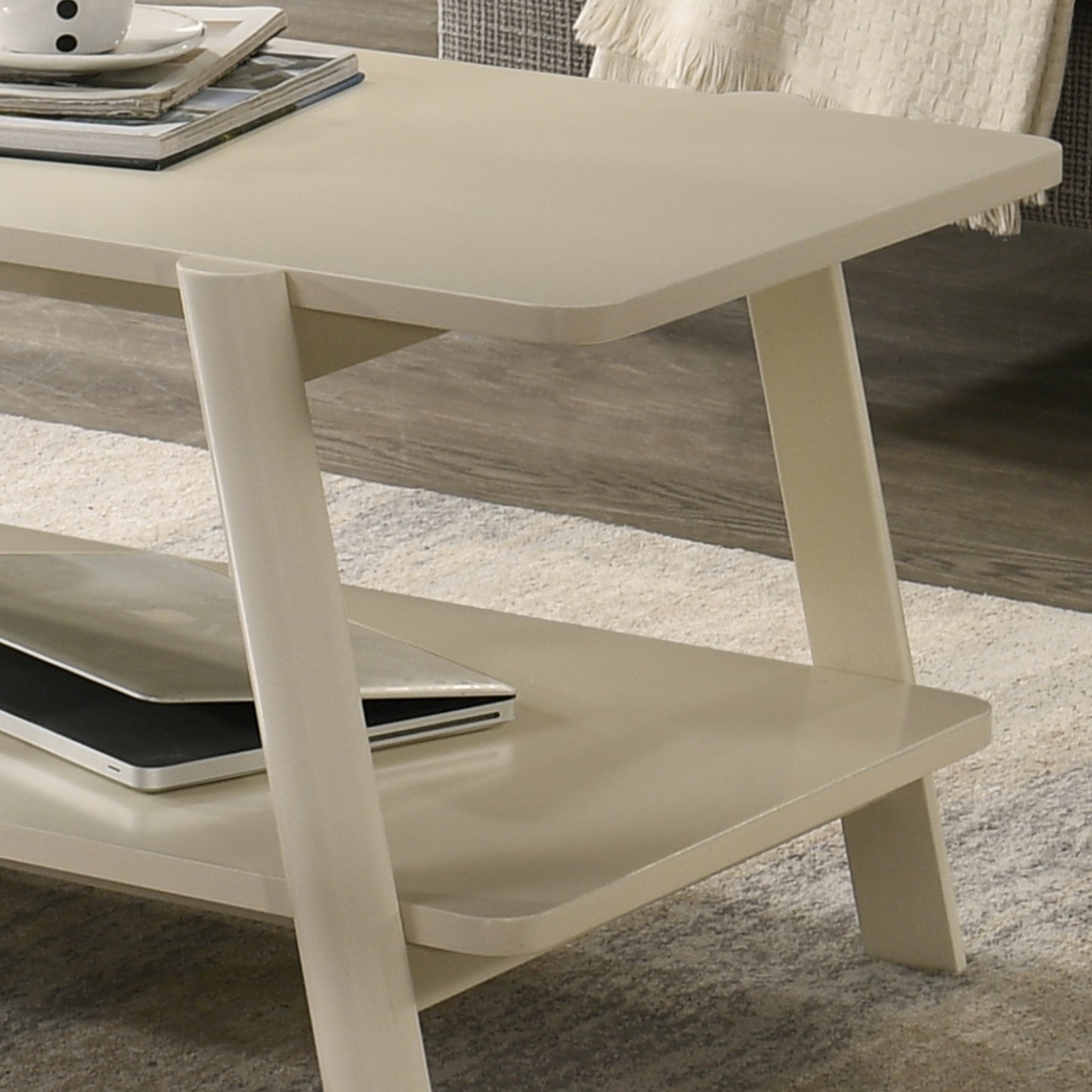 Roundhill Furniture Metz Mid-Century Modern Wood Shelf End Table