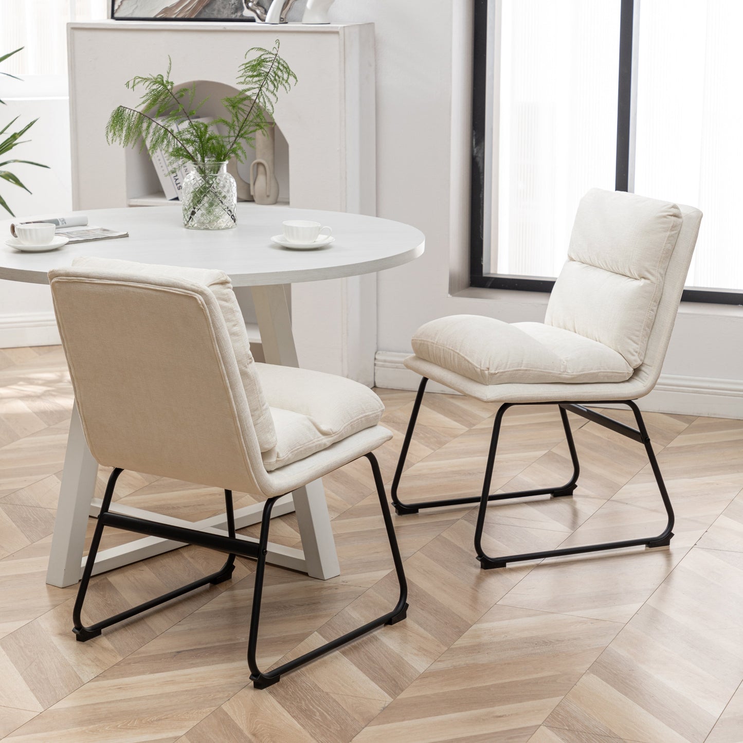 Roundhill Furniture Innes Round Dining Set, Trestle Dining Table with 4 Stylish Chairs, 5-Piece