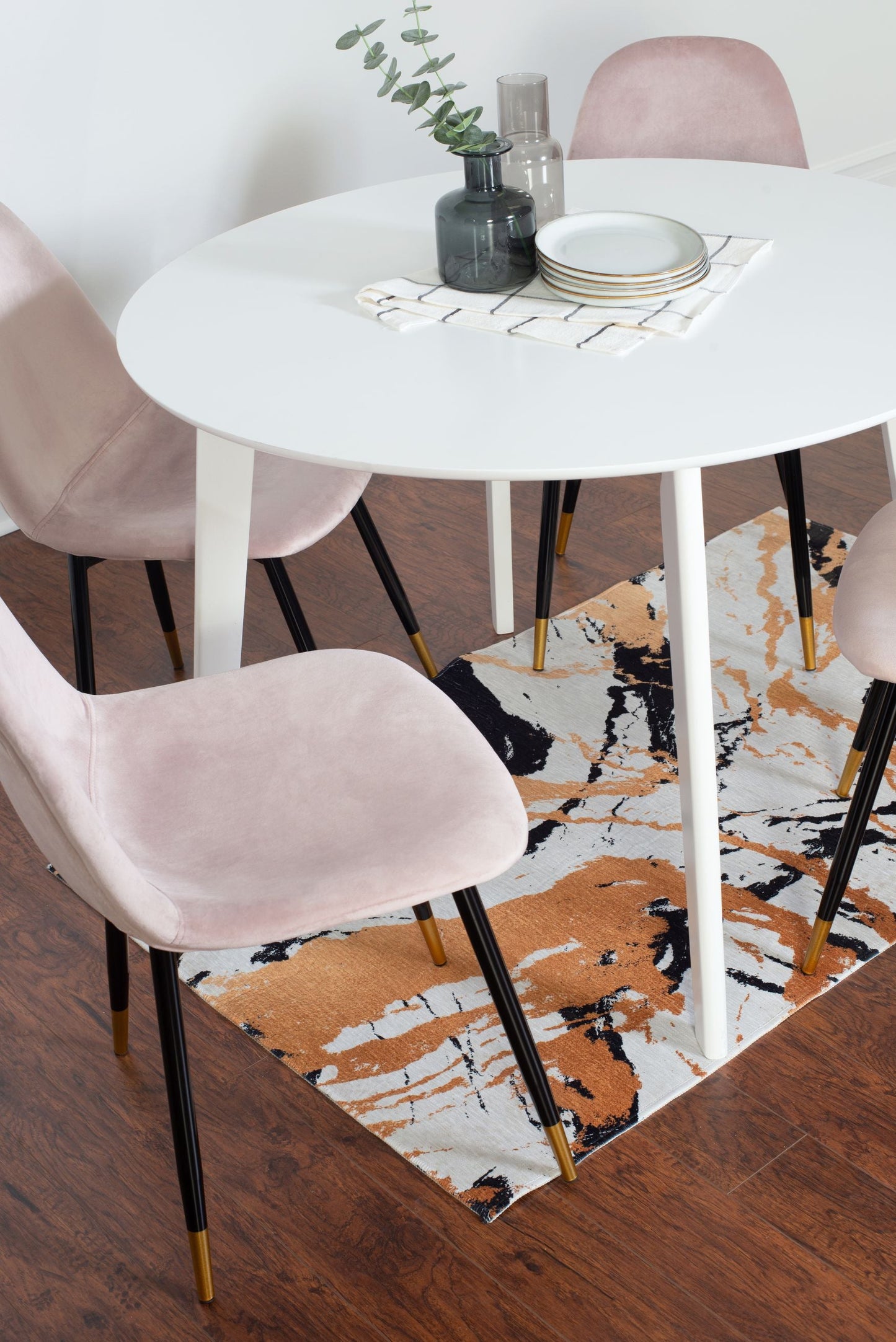 Roundhill Furniture Lassan Contemporary Dining Set, White Round Dining Table with 4 Chairs, 5-Piece
