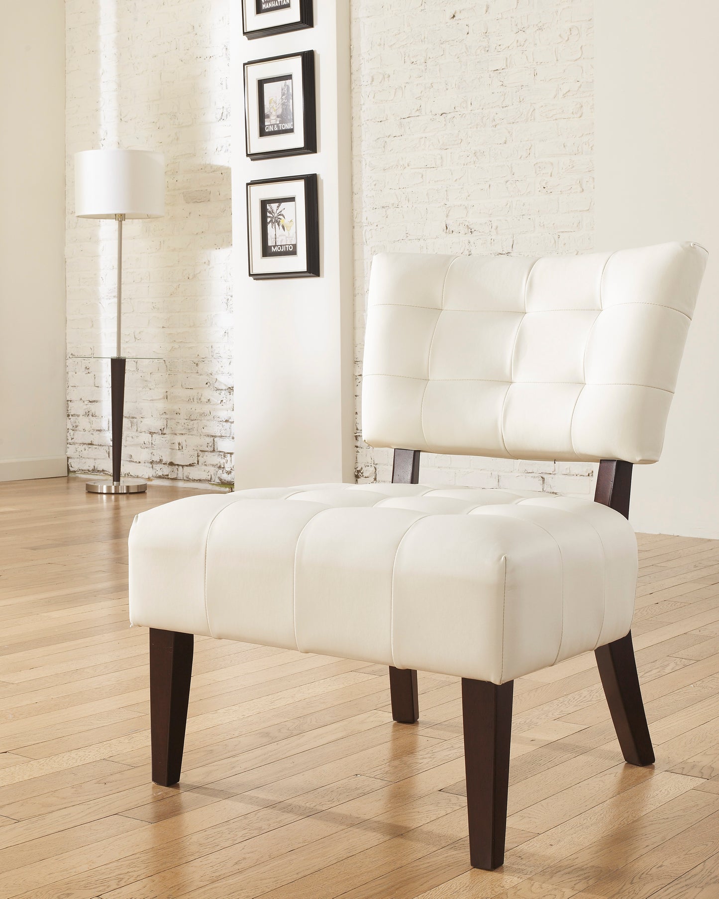 Roundhill Furniture Tufted Accent Chair with Oversized Seating