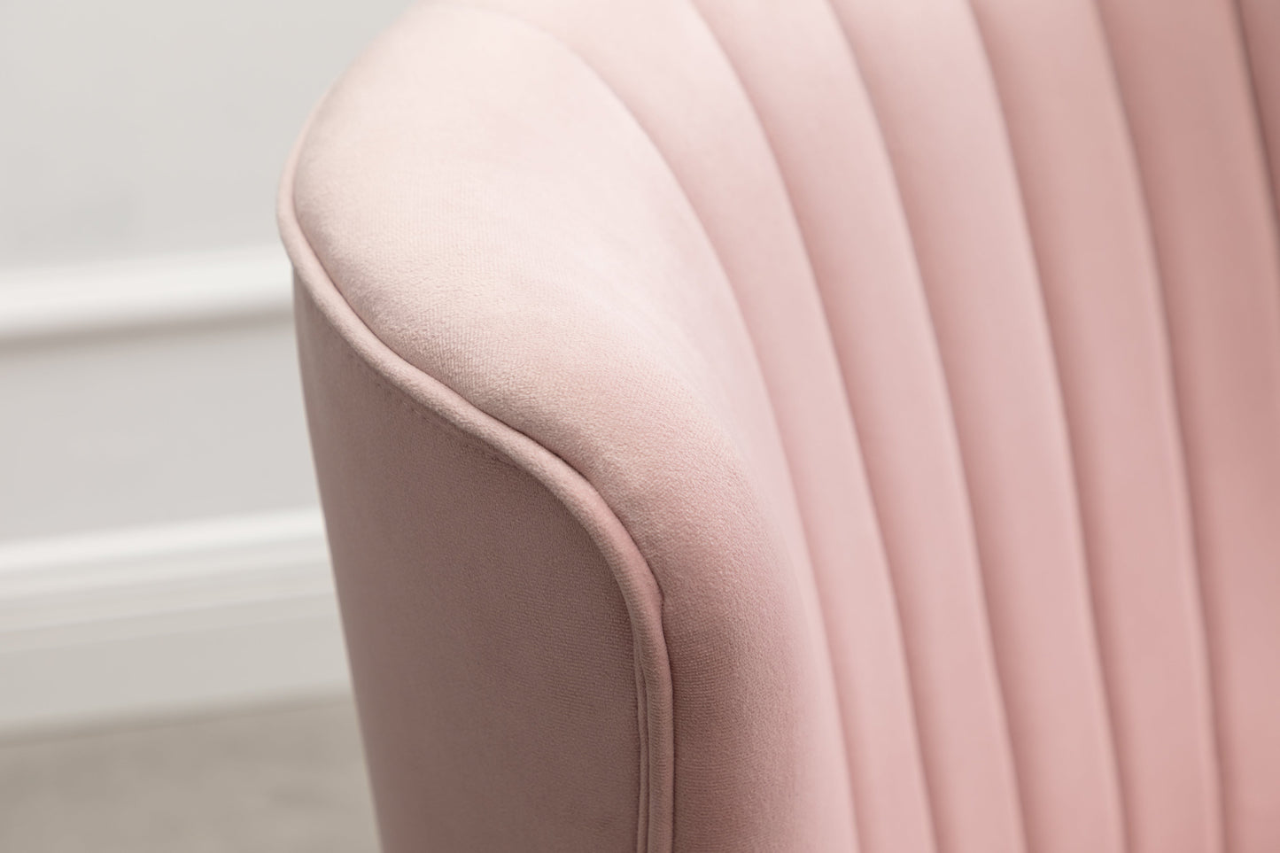 Roundhill Furniture Elon Contemporary Velvet Upholstered Accent Chair, Pink