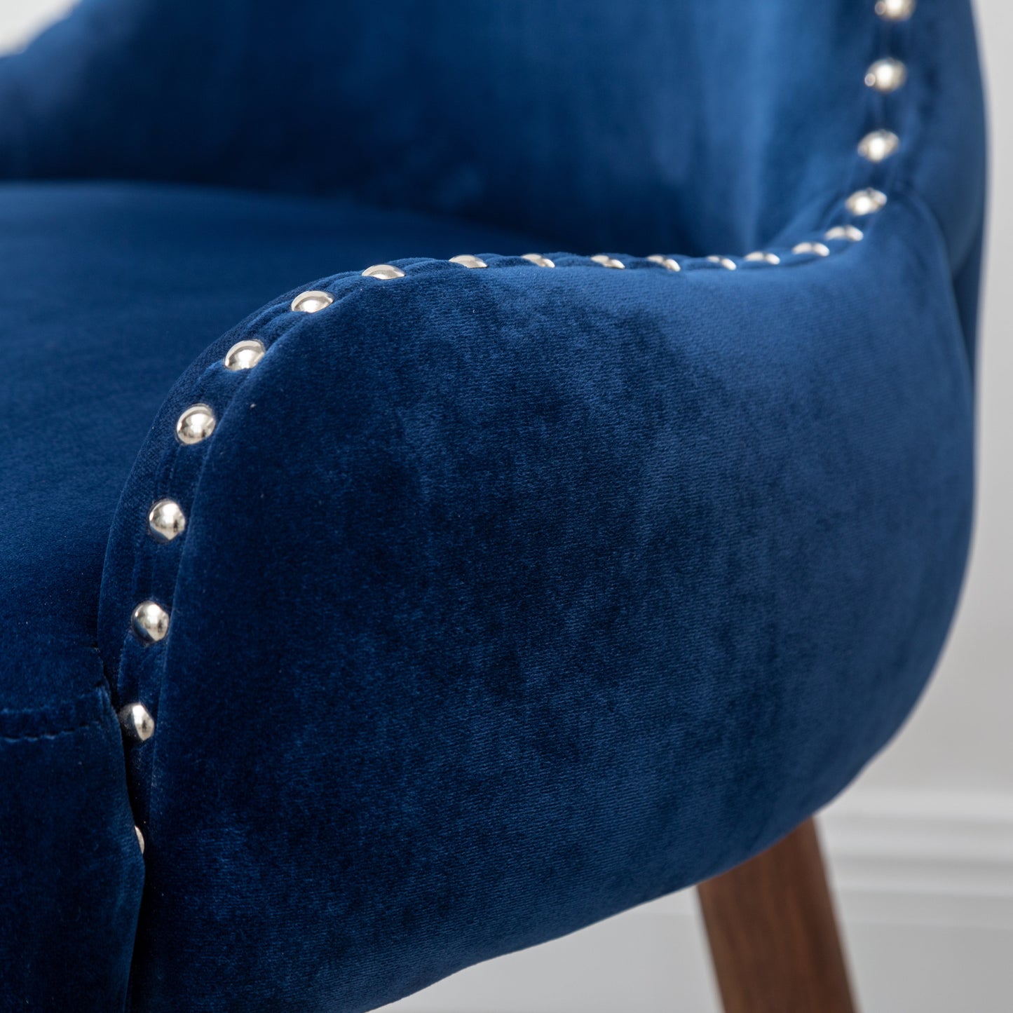 Roundhill Furniture Lindale Contemporary Velvet Upholstered Nailhead Trim Accent Chair, Blue