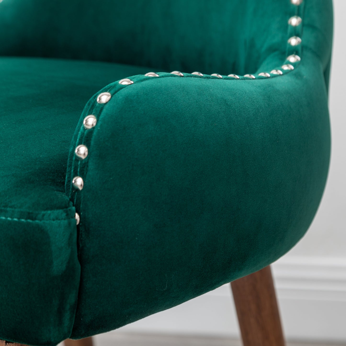 Roundhill Furniture Lindale Contemporary Velvet Upholstered Nailhead Trim Accent Chair, Green