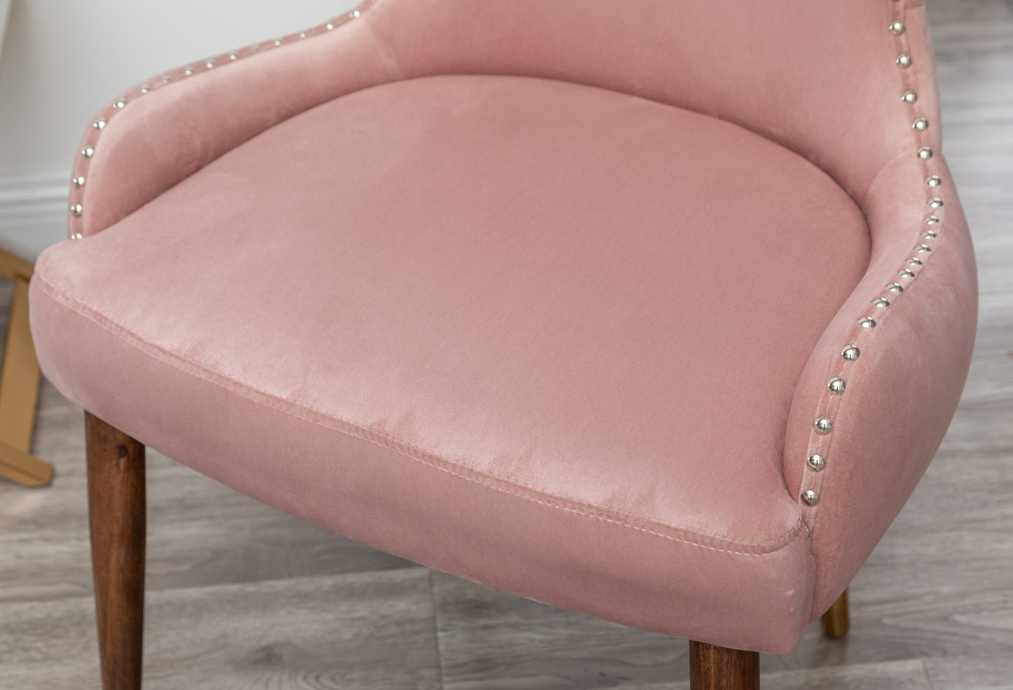 Roundhill Furniture Lindale Contemporary Velvet Upholstered Nailhead Trim Accent Chair, Pink