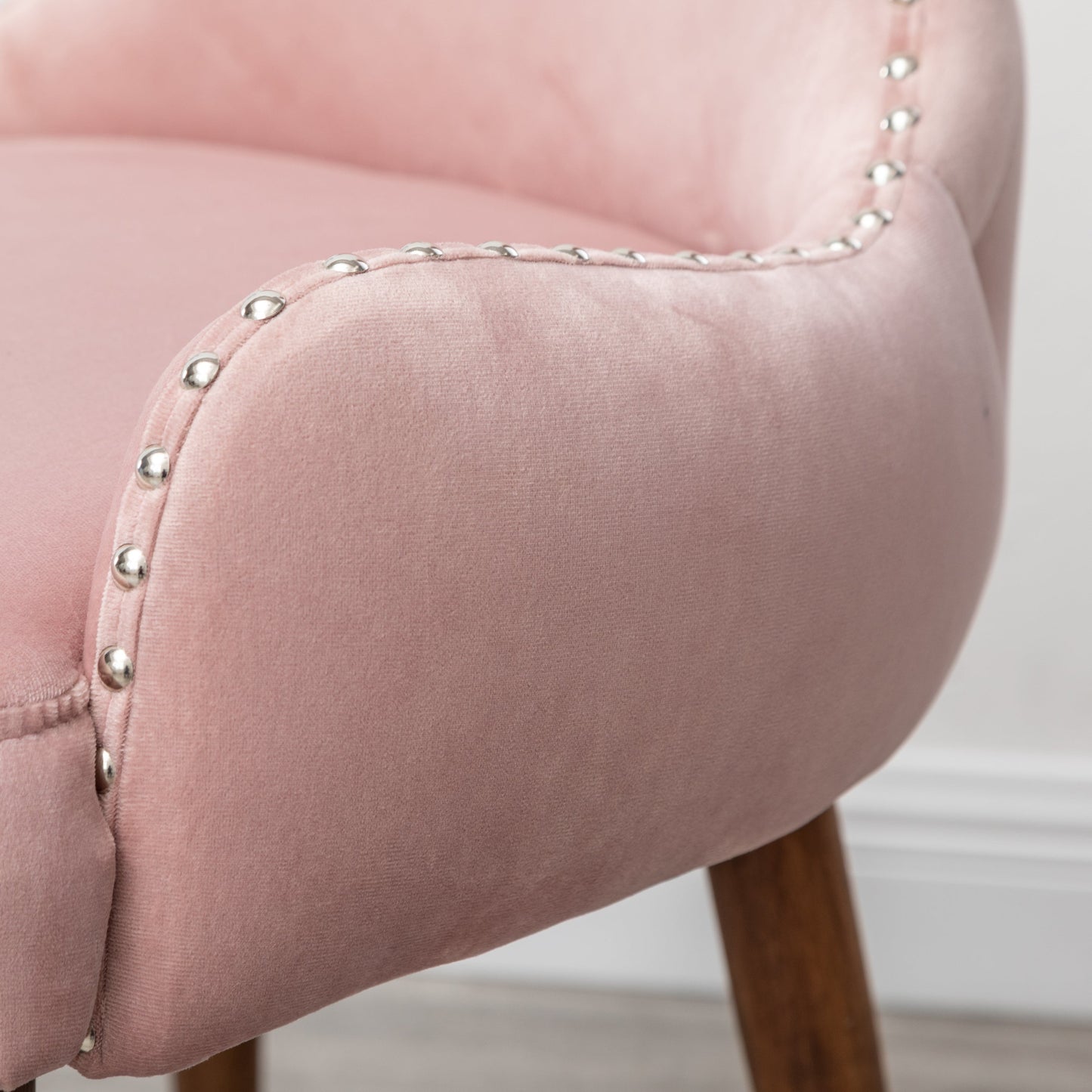 Roundhill Furniture Lindale Contemporary Velvet Upholstered Nailhead Trim Accent Chair, Pink