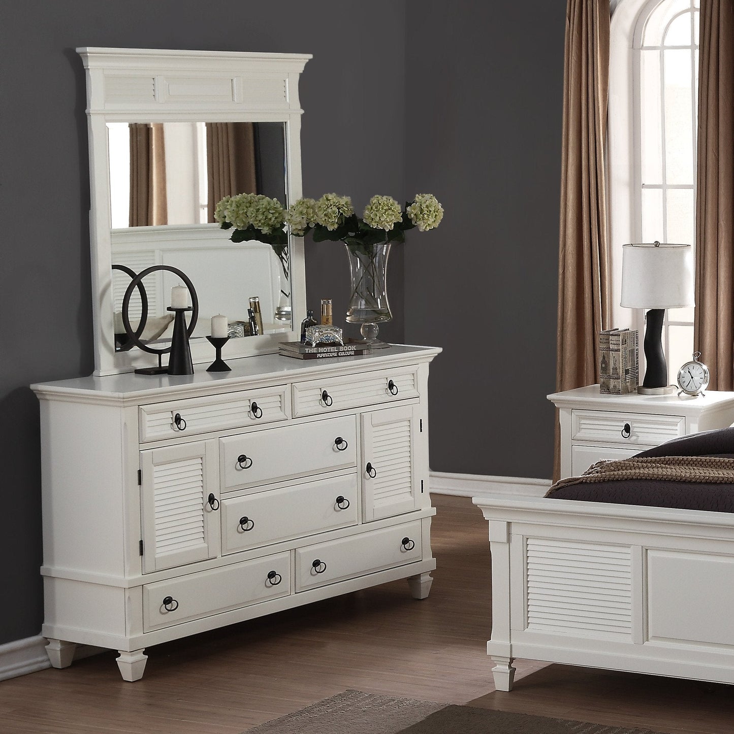 Regitina 016 White Bedroom Dresser w/ Mirror