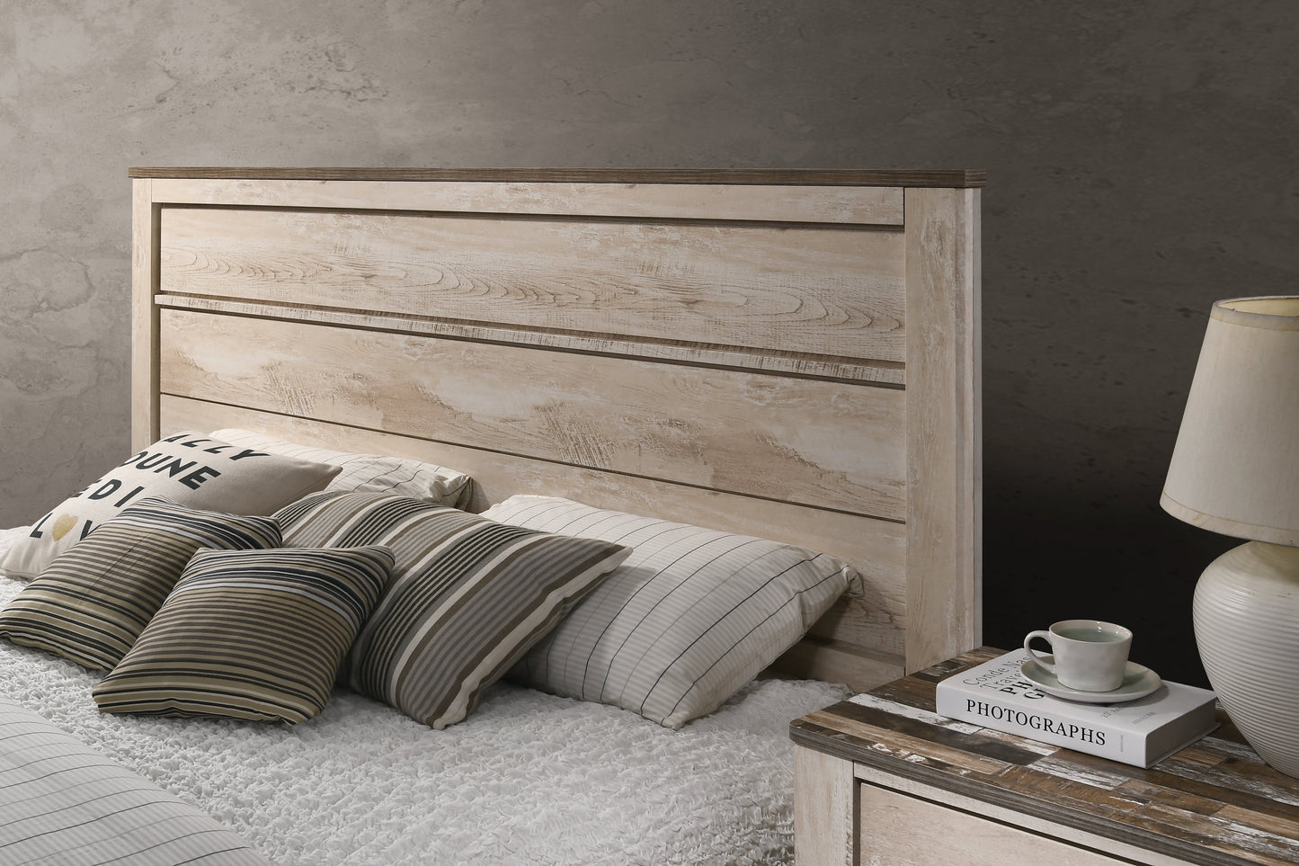 Imerland Contemporary White Wash Finish Panel Bed