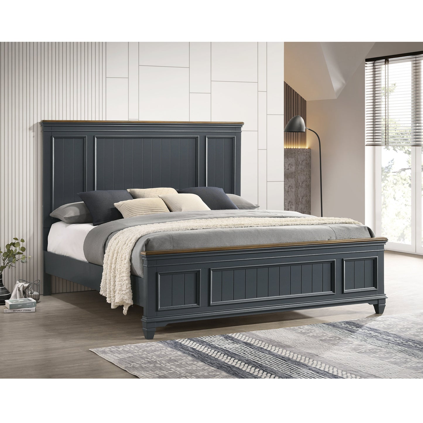 Roundhill Furniture Clelane Shiplap Wood Panel Bed