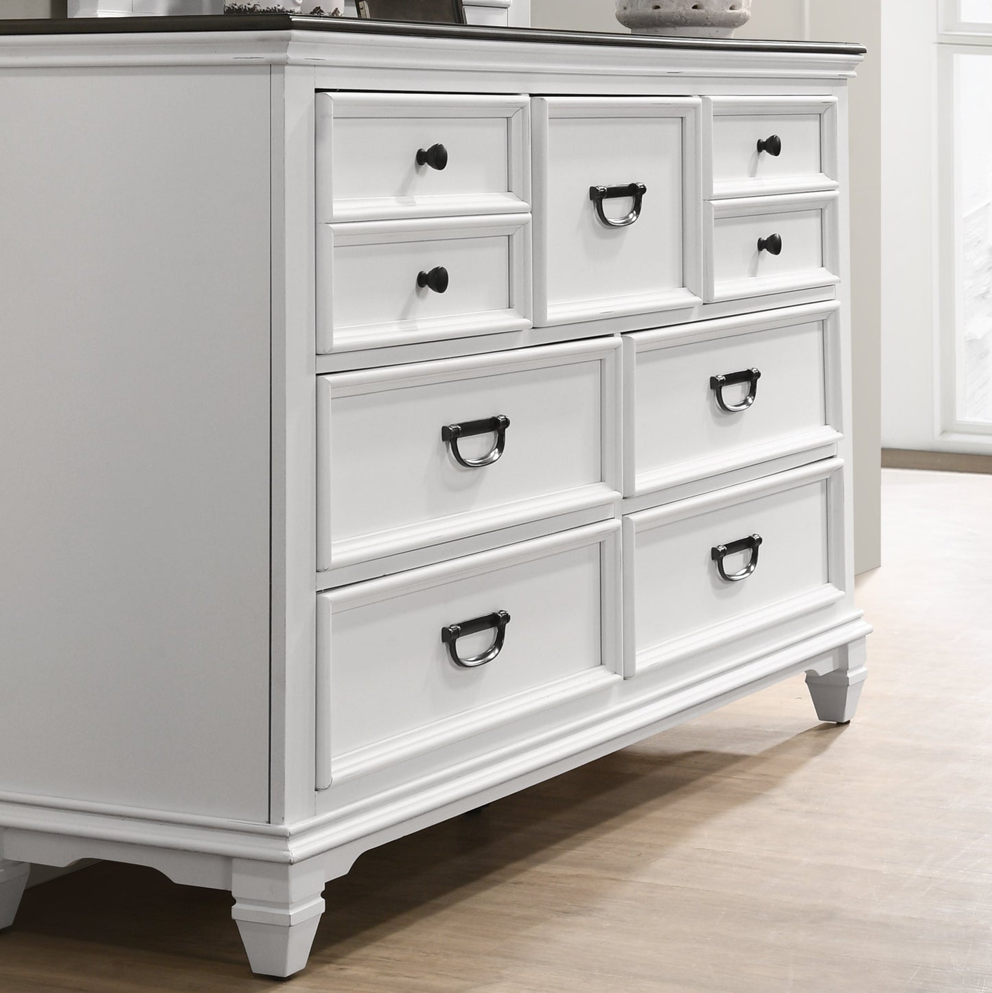 Roundhill Furniture Clelane Wood 7-Drawer Dresser