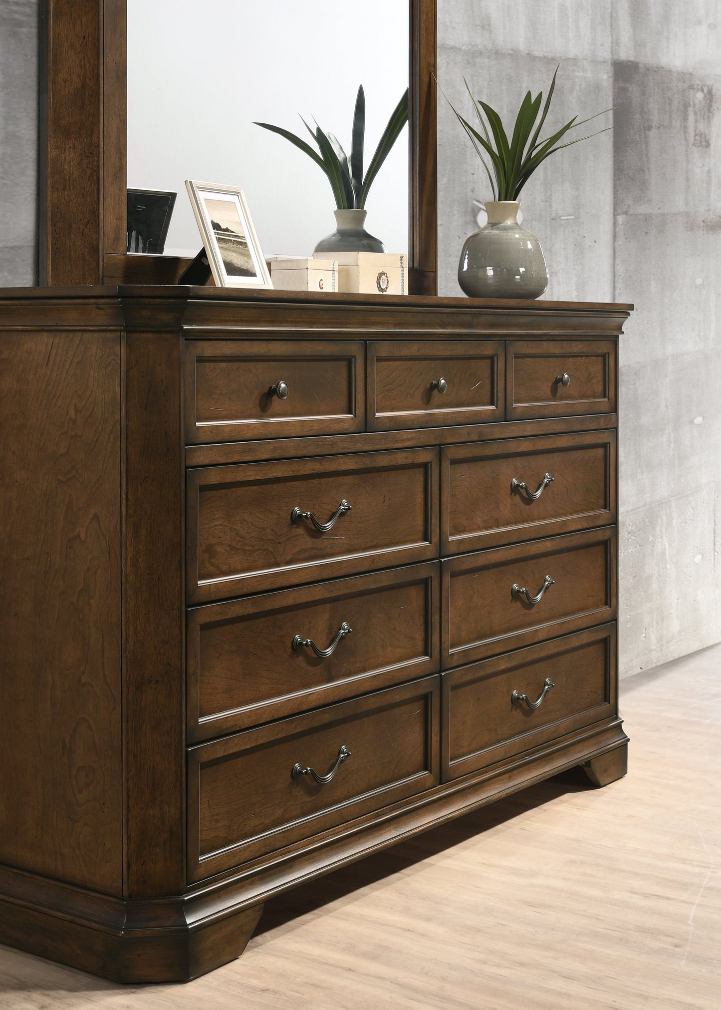 Maderne Traditional Wood 7-Drawer Dresser with Mirror, Antique Walnut Finish