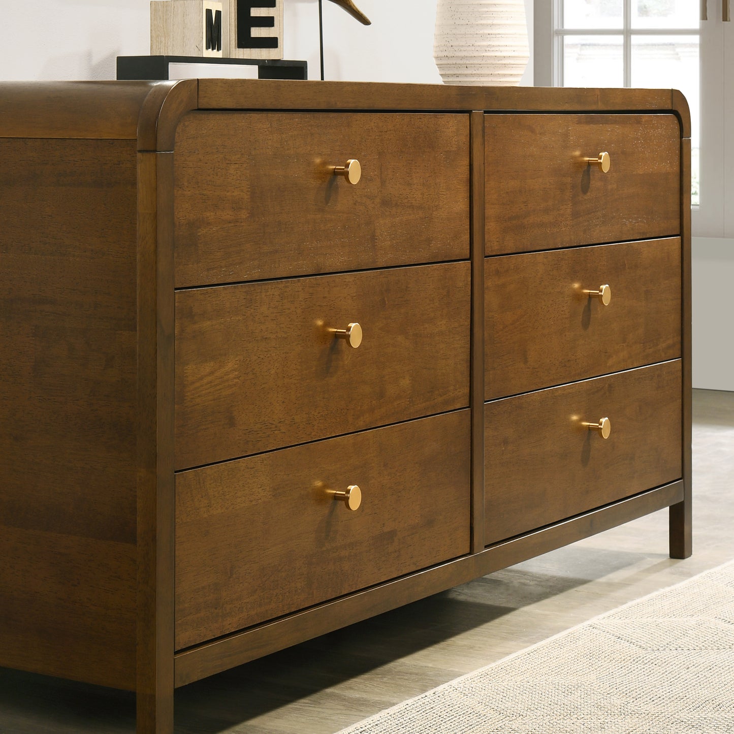 Roundhill Furniture Eldren 6-Drawer Wood Dresser with Solid Rubberwood Frame, Walnut Finish