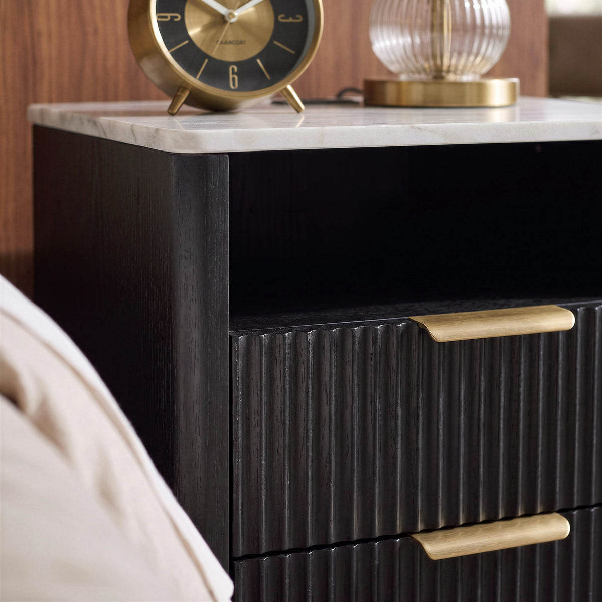 Roundhill Furniture Lyra Mid-Century Modern 2-Drawer Nightstands with Charging Station, Set of 2
