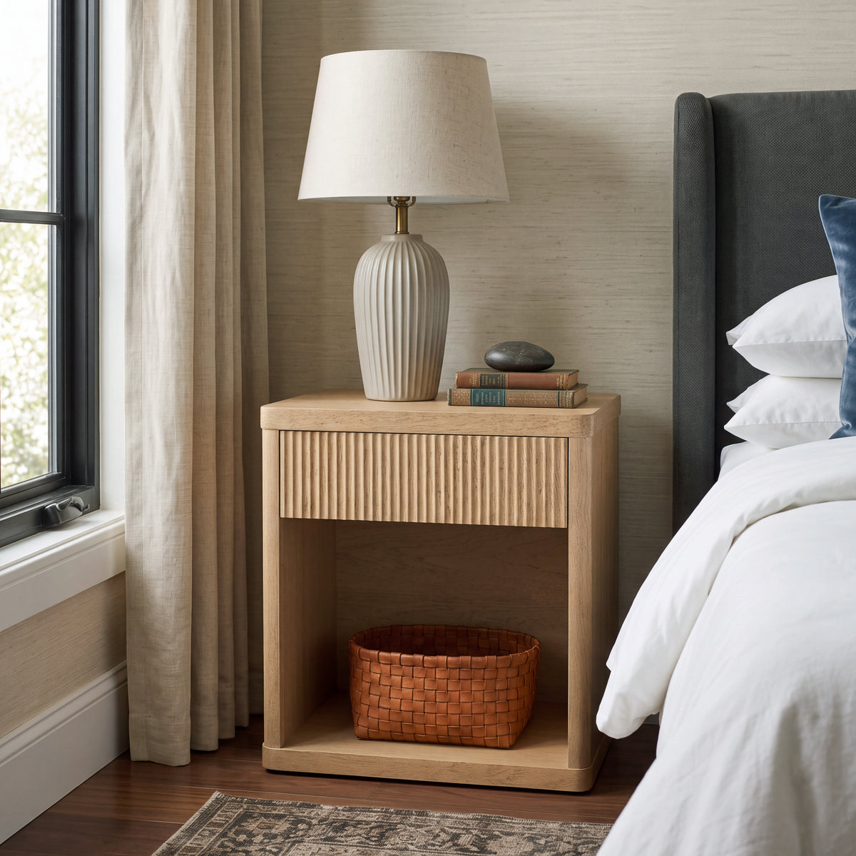 Roundhill Furniture Aria Modern Fluted Nightstand, Side Table