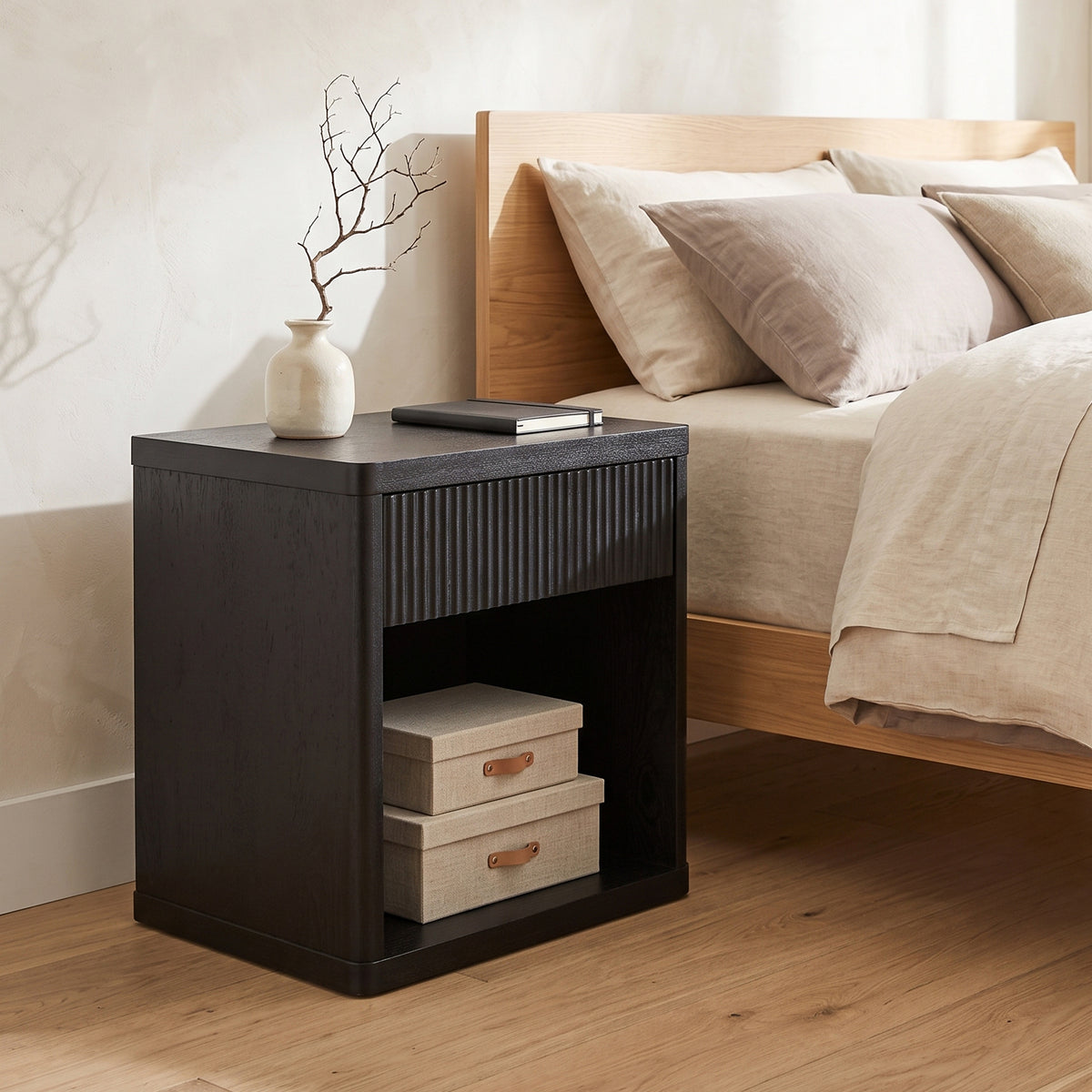Roundhill Furniture Aria Modern Fluted Nightstand, Side Table