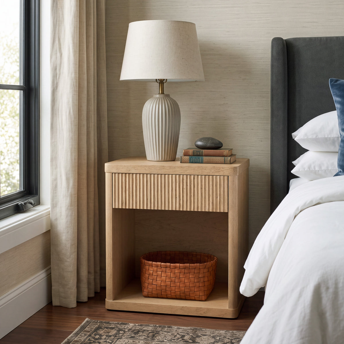Roundhill Furniture Aria Modern Fluted Nightstand, Side Table