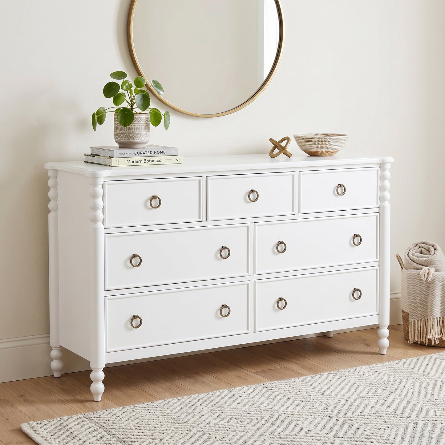 Roundhill Furniture Avellune 7-Drawer Dresser, White Finish