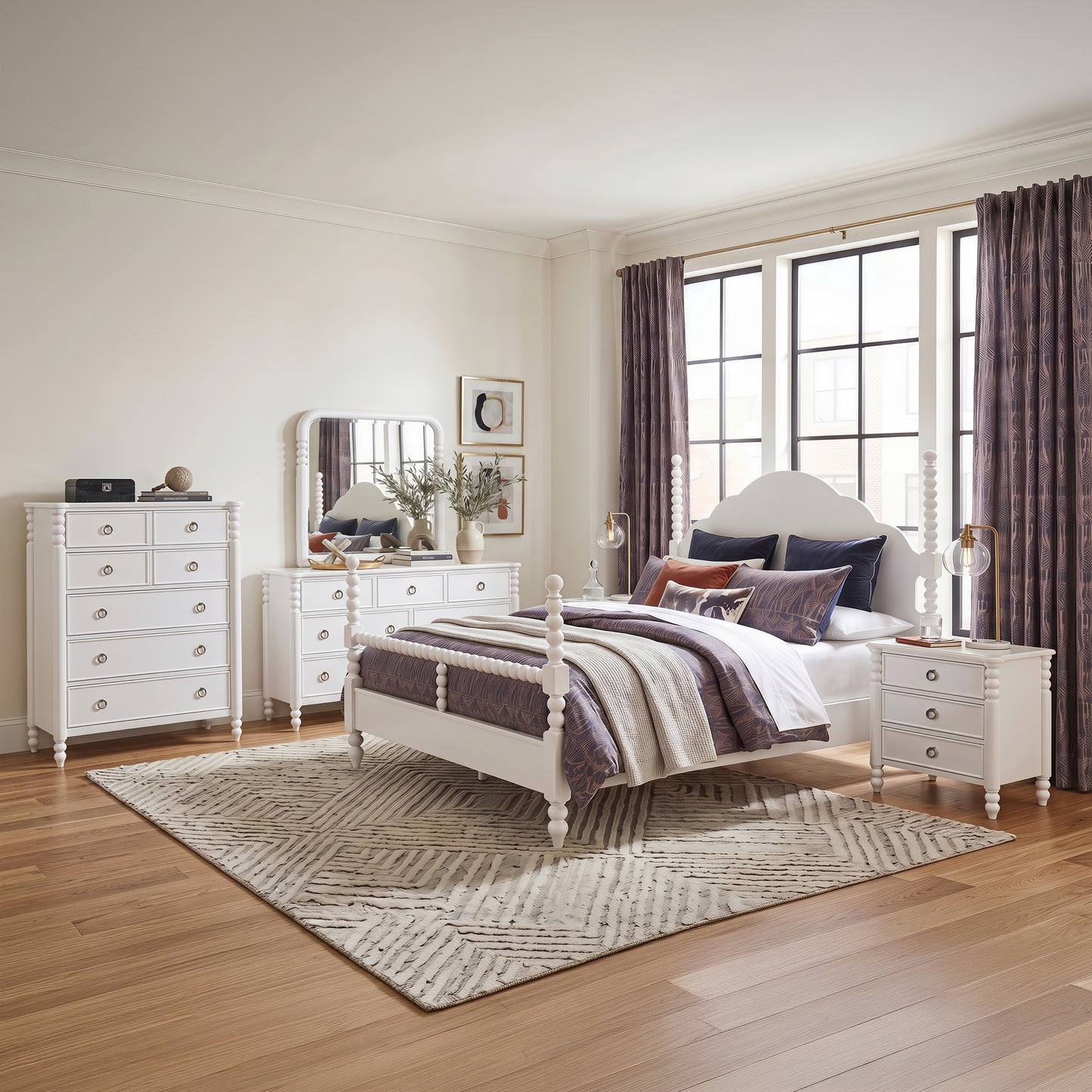 Roundhill Furniture Avellune Bedroom Collection: Poster Bed with 3 Interchangeable Post Heights, White Finish