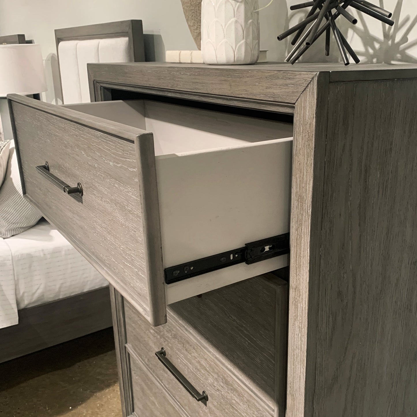 Ennesley Gray Wood 4 Drawers Chest