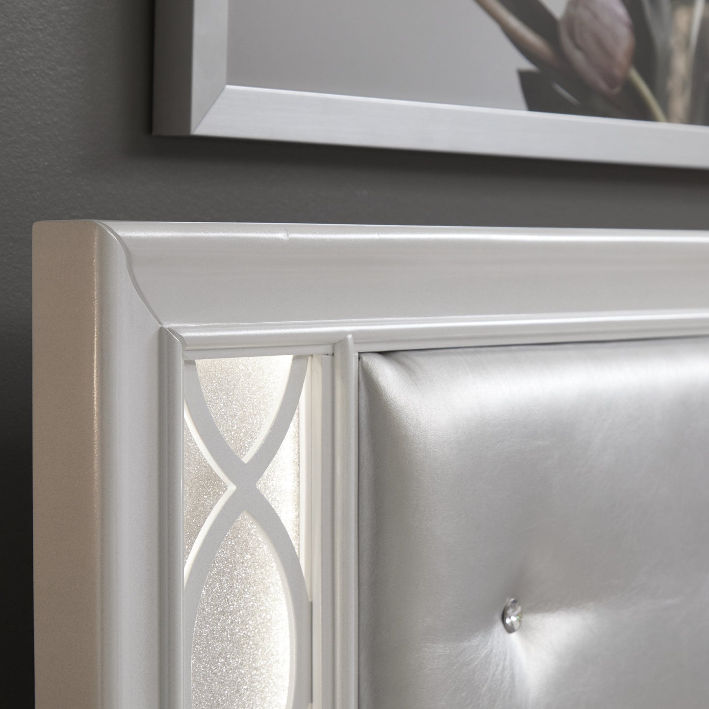 Roundhill Furniture Galaxy Bedroom Collection with LED Lights, Pearlized White