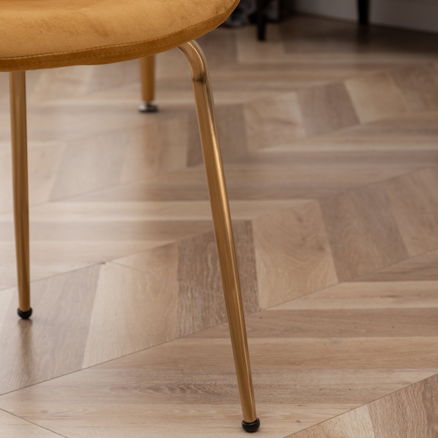 Roundhill Furniture Aufurr Modern Velvet 26.50 Counter Height Stool, Set of 2, Gold