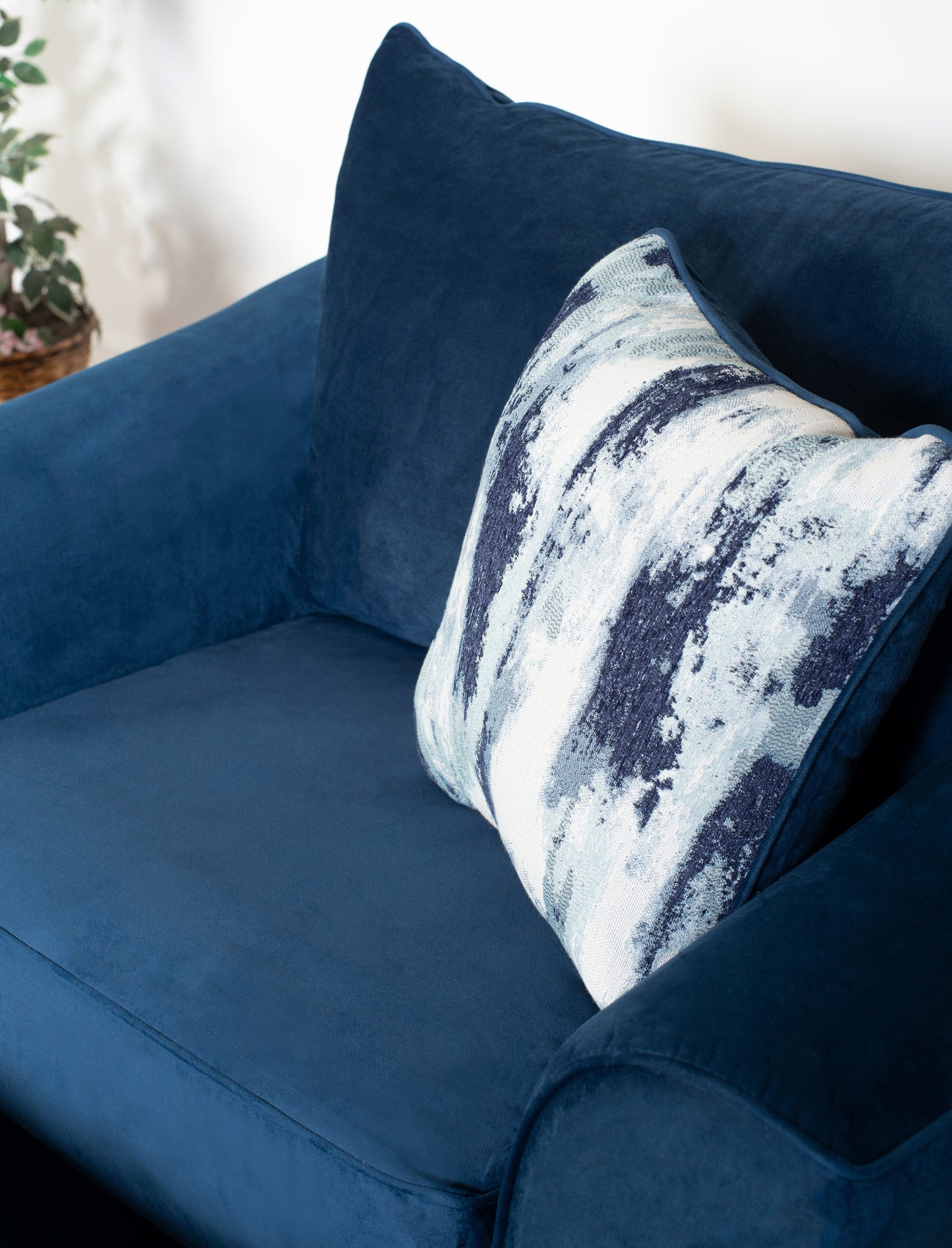 Camero Fabric Pillowback Chair in Navy Blue