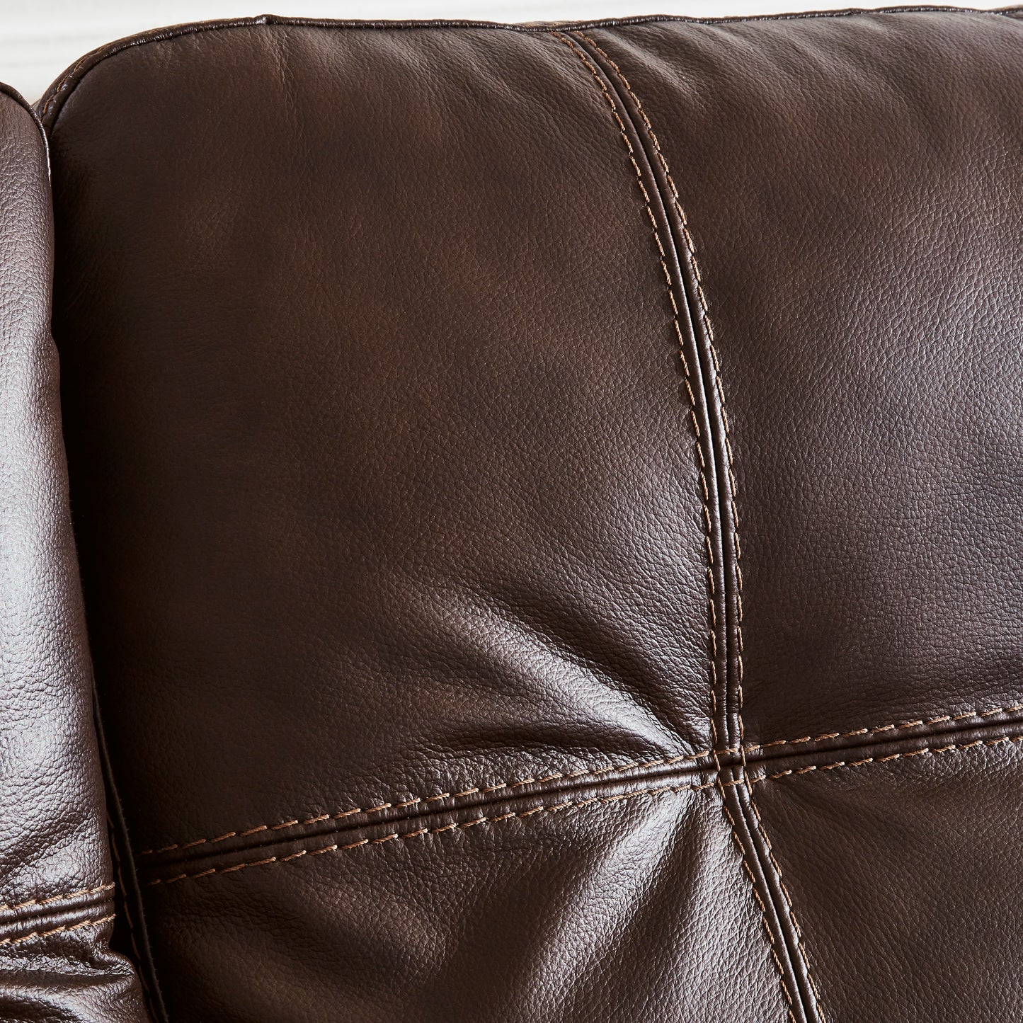Roundhill Furniture Holmes Leather Upholstered Loveseat