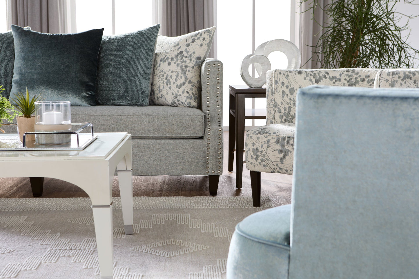 Roundhill Furniture Nari Modern Pillow Back Fabric Nailhead Trim Living Room Collection, Moondance Mist