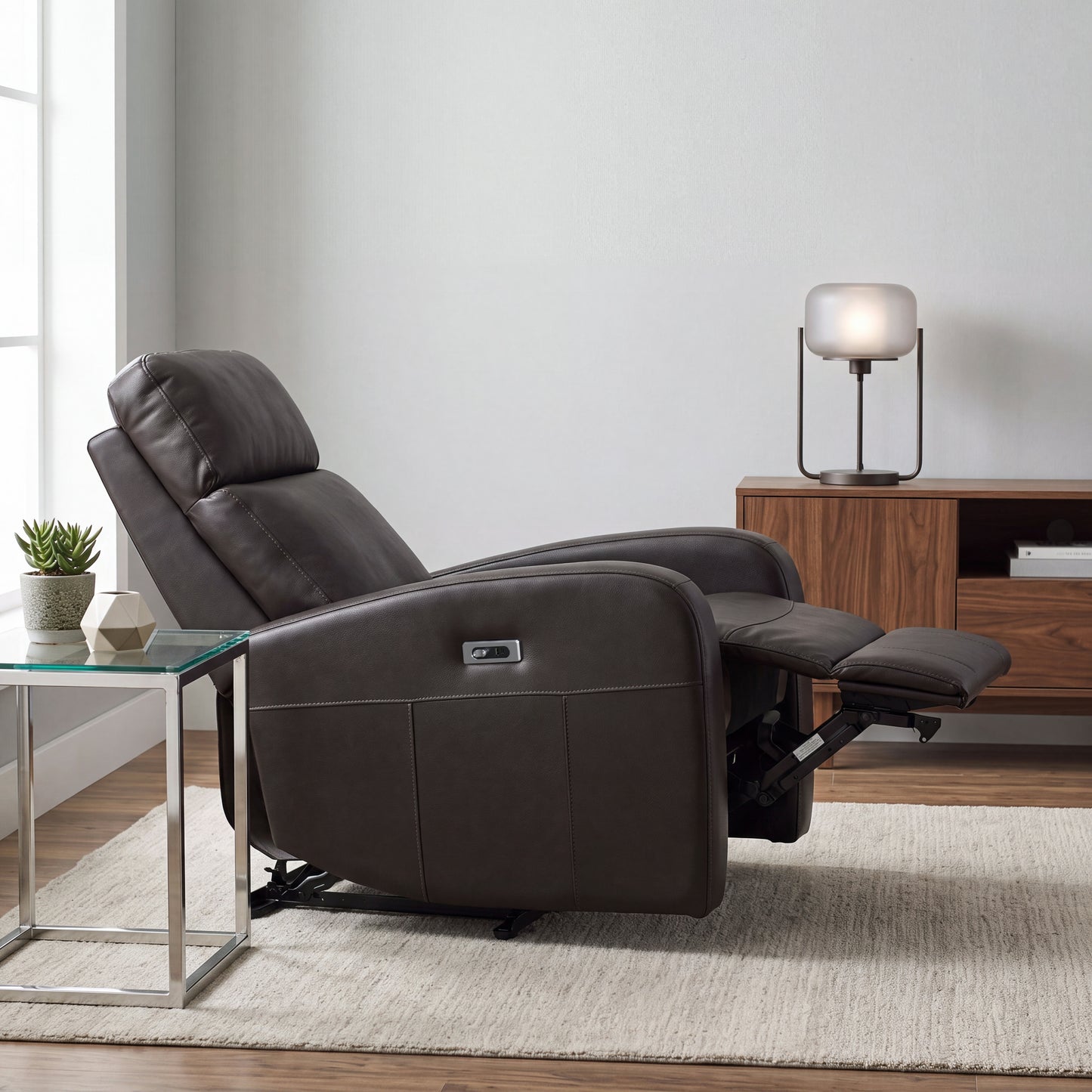 Roundhill Furniture Noah Leather Power Recliner Chair with Charging Port, One-Touch Electric Reclining Armchair