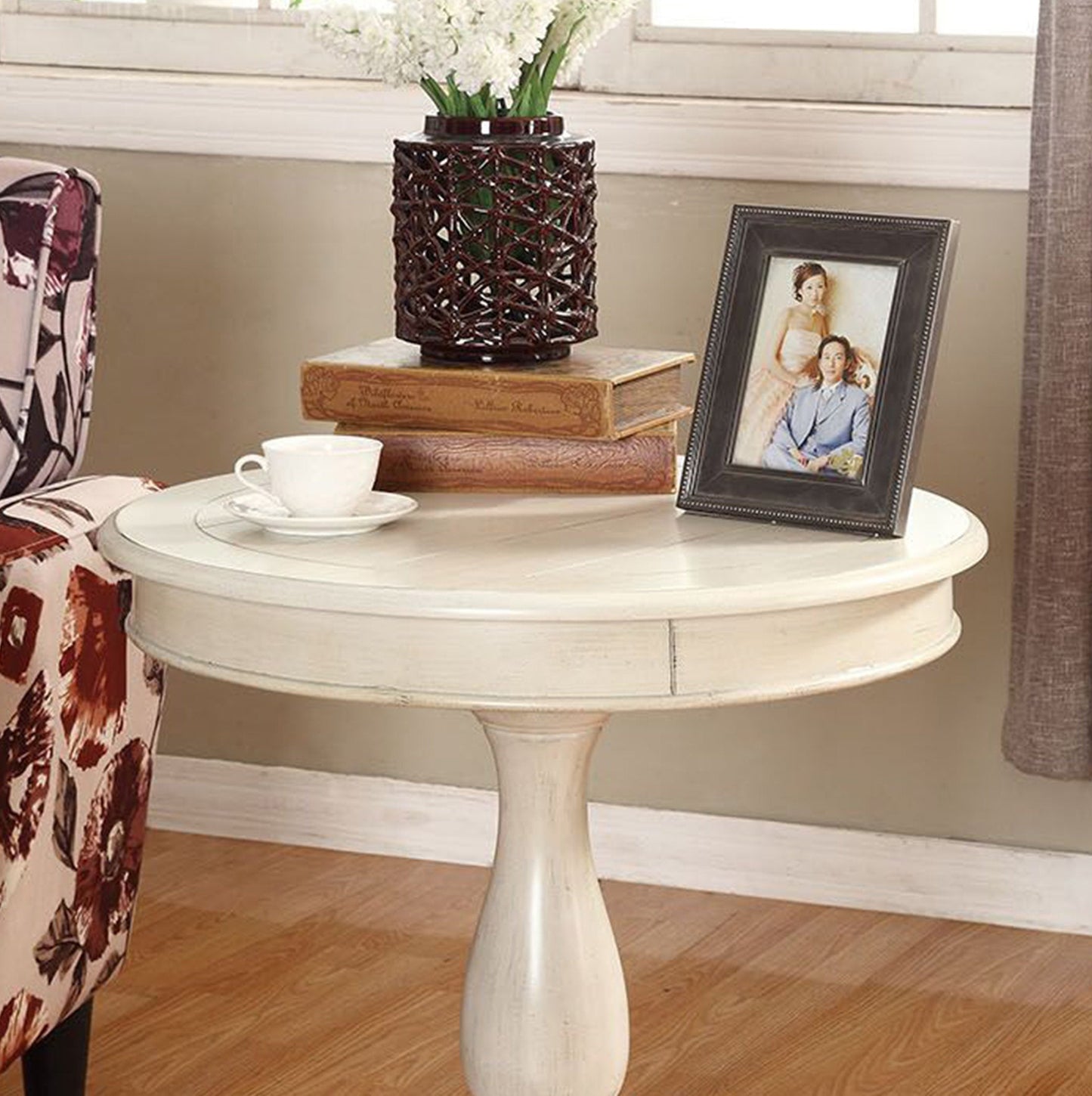 Roundhill Furniture Rene Round Wood Pedestal Side Table, White