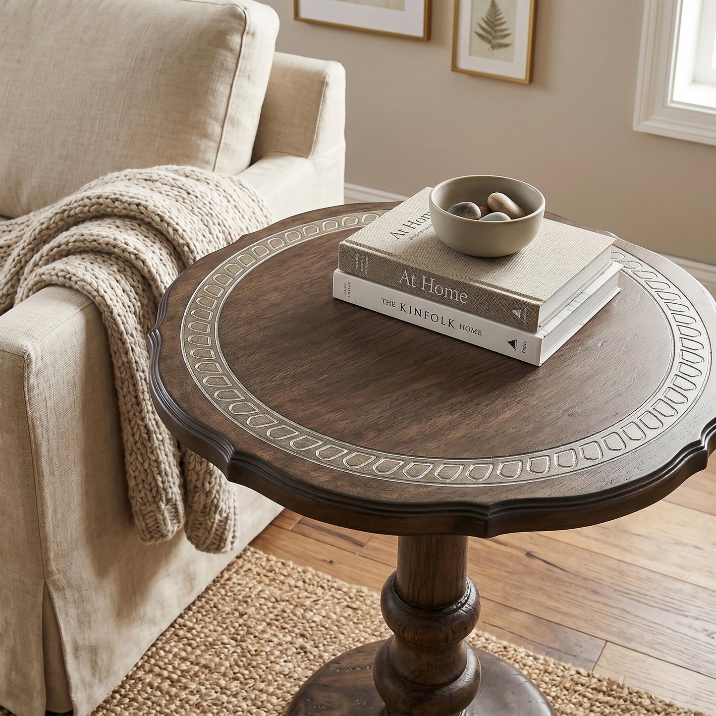 Roundhill Furniture Marlow Solid Mango Wood Pedestal End Table