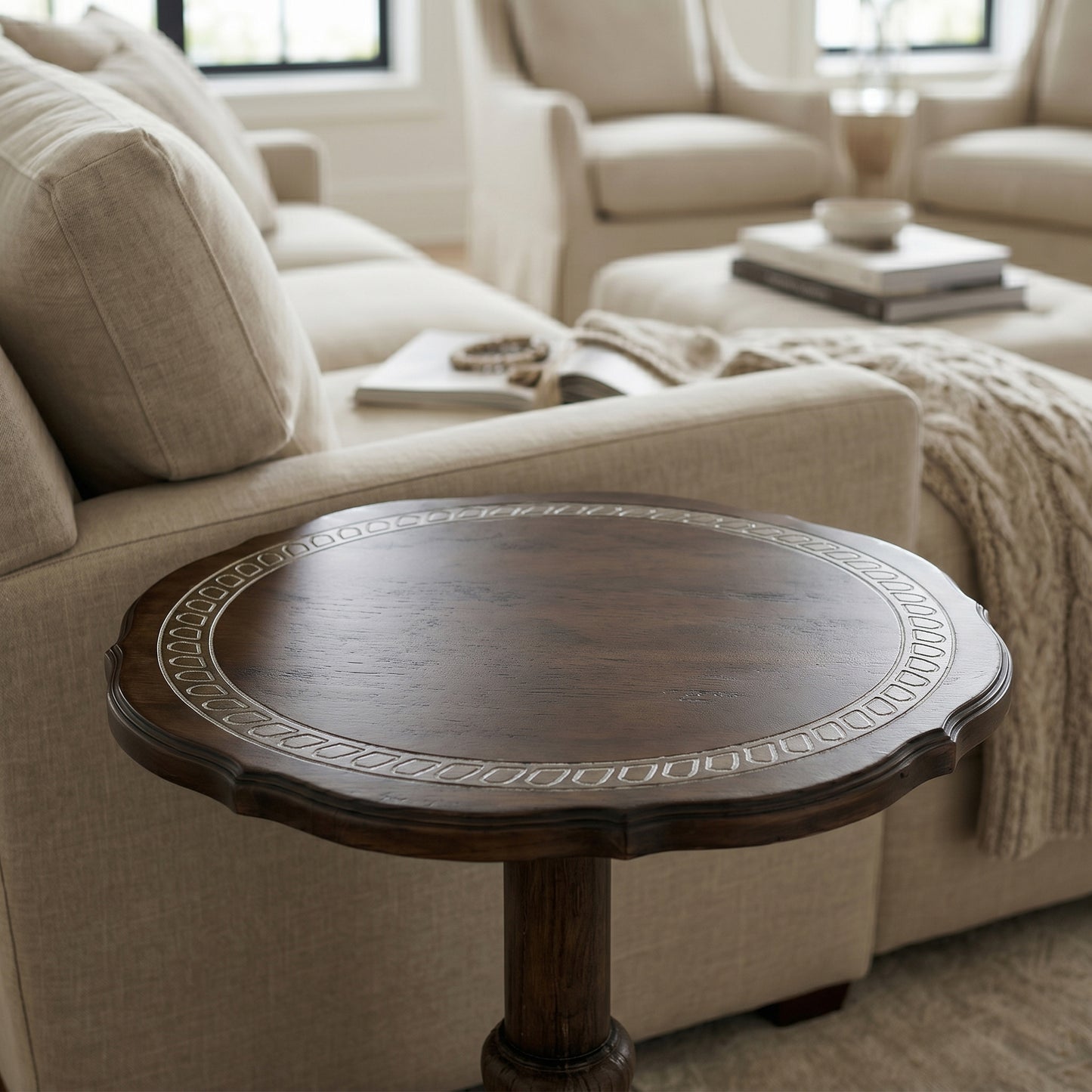 Roundhill Furniture Marlow Solid Mango Wood Pedestal End Table