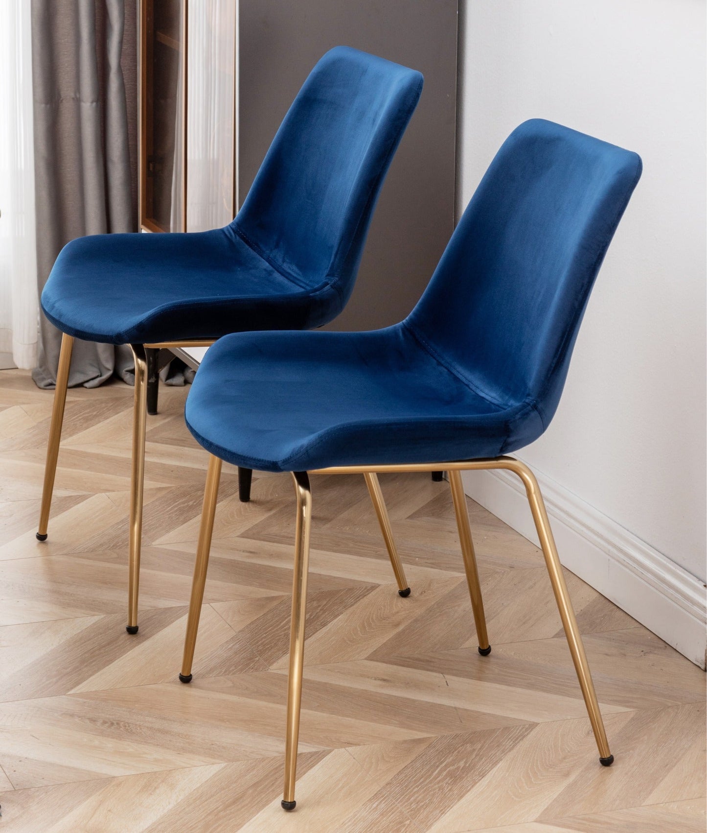 Avant 5-Piece Round Dining Set, Trestle Dining Table with 4 Side Chairs, 4 color options