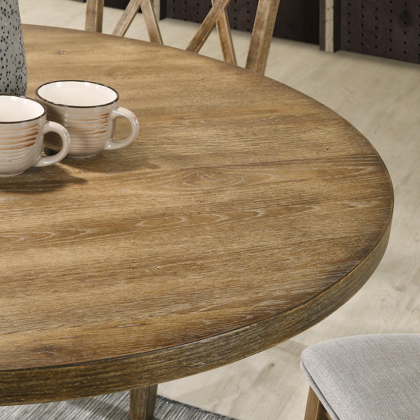 Roundhill Furniture Havre Wood Pedestal Round Dining Table