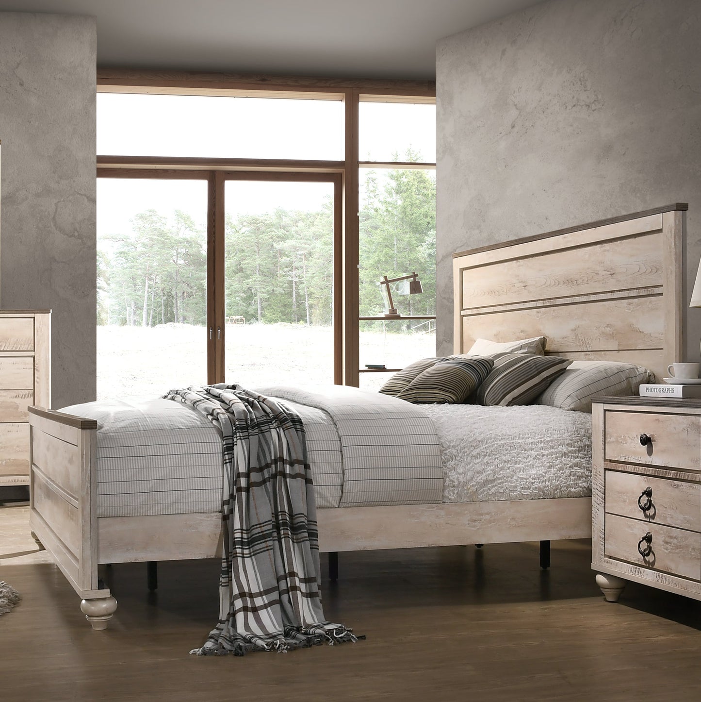 Imerland Contemporary White Wash Finish Bedroom Collection