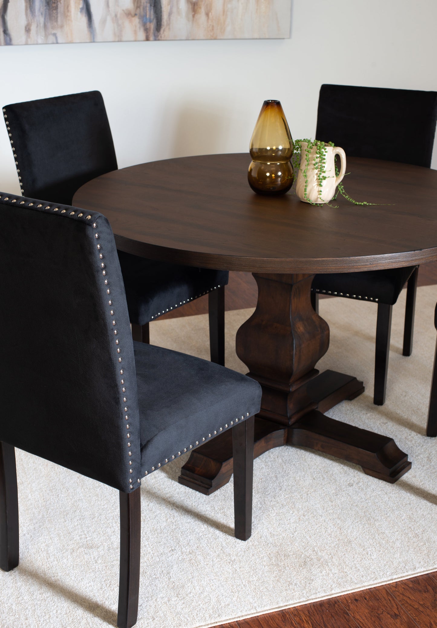 Fordsville 5-piece Dining Set, Pedestal Round Table with 4 Stylish Chairs